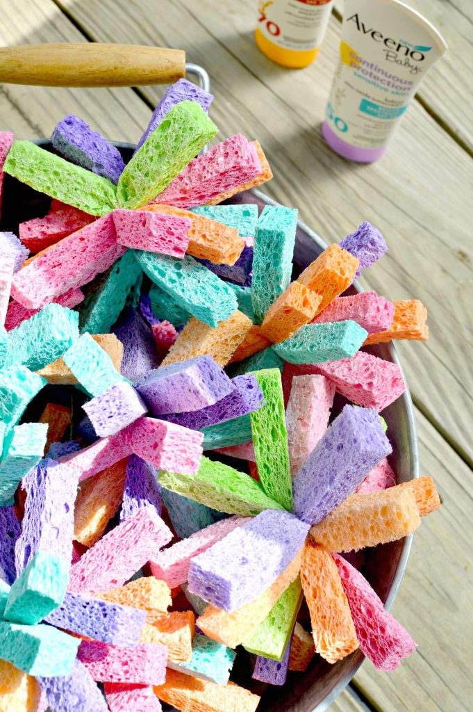 DIY colorful sponge water bombs for kids to play outdoors (via stylishcravings.com)