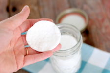 DIY makeup remover wipes with oils