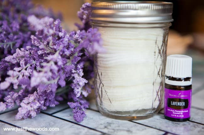 DIY makeup remover pads with lavender oil (via www.justthewoods.com)