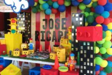 lege-themed boy’s birthday decor