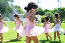 Ballet is one of favorite girls’ birthday party themes, it’s girlsh, cute and very chic