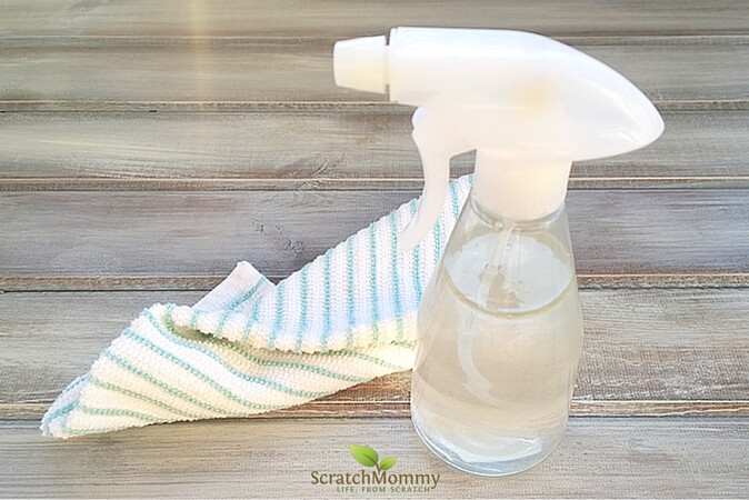 DIY non-toxic toilet bowl cleaner (via scratchmommy.com)