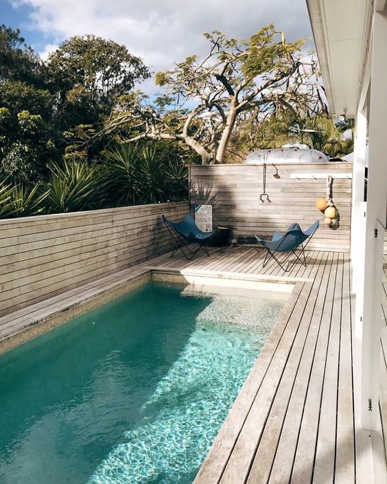 25 Stylish Pool Deck Decor Ideas, Outdoor Pool Patio Decorating Ideas