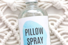 DIY pillow spray for a clam and relaxed sleep