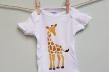 DIY stenciled giraffe baby onesie