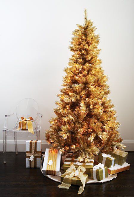 a gold pre-lit Christmas tree doesn’t require any ornaments or decorations as it’s bold itself