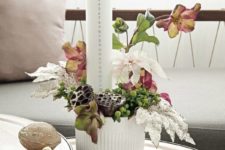 DIY modern advent winter dcoration with florals