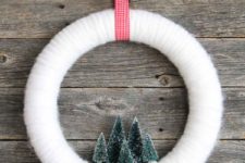 DIY Christmas wreath with bottle brush trees
