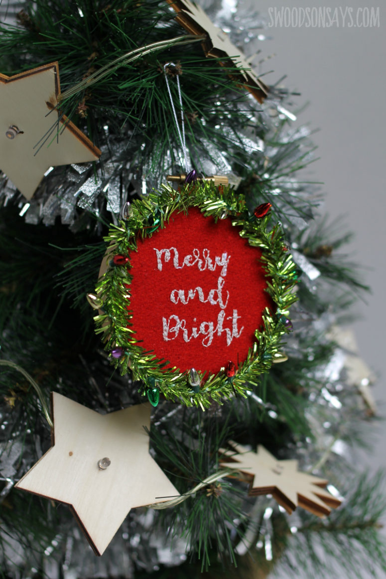 DIY embroidered wreath Christmas ornament (via swoodsonsays.com)