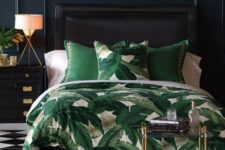 18 banana leaf print bedding is a bright idea for summer or to bring a tropical feel to the bedroom