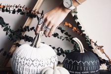 04 chic white and black tribal pumpkins done with sharpies are lovely for Halloween boho decor