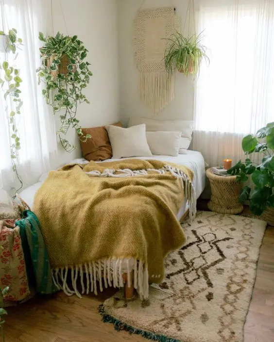 86 Small Bedrooms That Are Chic And Cozy - Shelterness