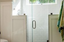 a small yet stylish farmhouse bathroom design