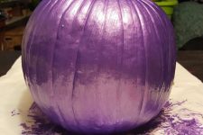 21 a metallic lilac pumpkin is a cute idea for Halloween decor and will do for pastel fall decor, too