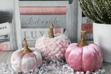 29 pink velvet pumpkins, crushed and usual velvet ones, with crystals are gorgeous for glam fall and Halloween decor