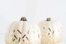 34 chic gold confetti pumpkins are amazing for glam fall or Halloween styling and they look cool