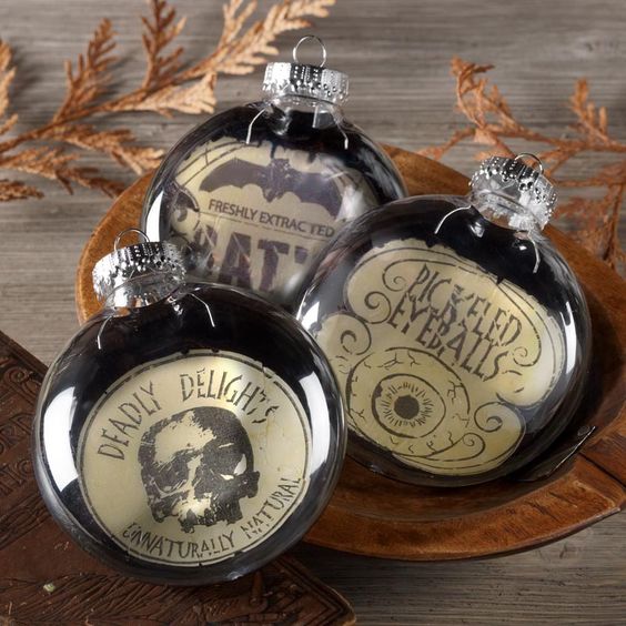 vintage-inspired black and white Halloween ornaments with vintage prints are amazing for Halloween tree styling