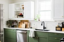 a stylish two-toned kitchen design