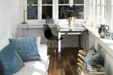 A compact sunroom home office design