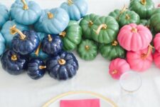 a lovely colorful Thanksgiving table runner