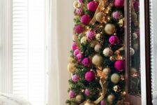 19 a refined Christmas tree with lights, gold and hot pink and fuchsia ornaments and ribbons is a gorgeous idea for a chic holiday space