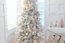 43 blush decor will make your Christmas tree cute, girlish and vintage-inspired