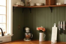 a cozy farmhouse kitchen design with a trendy backsplash