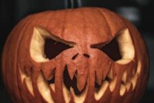 a Jack Skellington inspired pumpkin will be always a good idea for Halloween