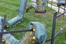giant lawn monsters are amazing to style your yard, front yard or backyard, and it’s easy to make