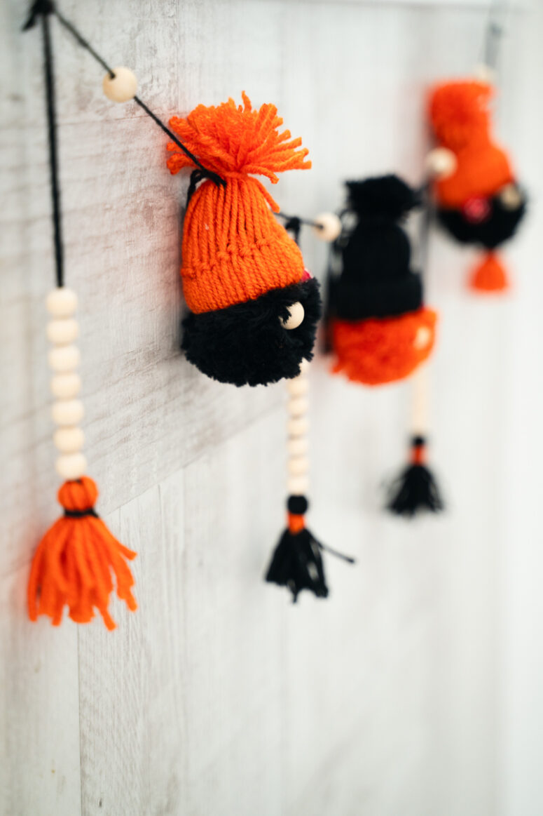 52 Non-Cheesy Black And Orange Halloween Decor Ideas - Shelterness