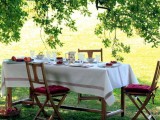 25 Best Summer Tablecloths For Outdoors