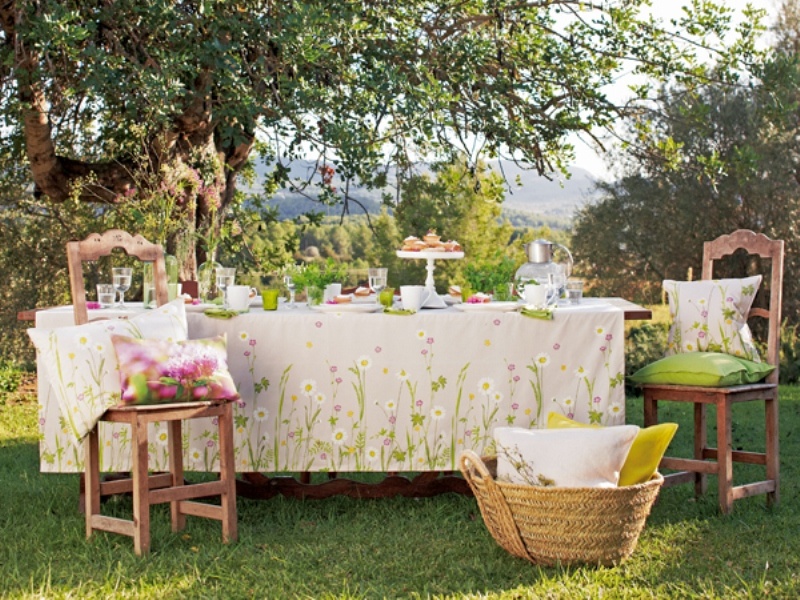 Best Summer Tablecloths For Outdoors