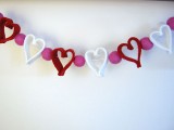 DIY Felt Heart Valentine Garland