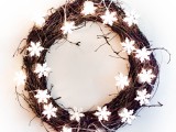 adorable-diy-twinkle-light-wreath-1