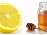 skin-smotthing honey and lemon facial mask