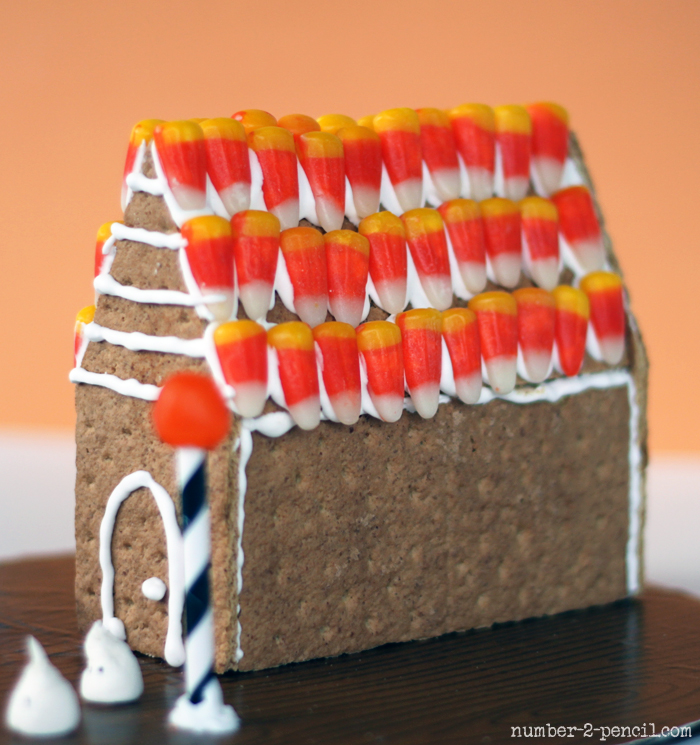 haunted gingerbread house (via number-2-pencil)