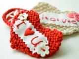 valentine hearts of yarn