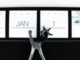 awesome-diy-black-and-white-instagram-calendar-5