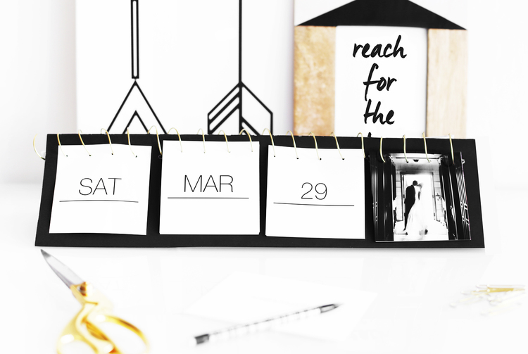 Picture Of awesome diy black and white instagram calendar  8