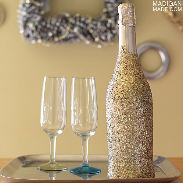 glitter champagne bottle (via madiganmade)