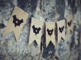 DIY Vintage Halloween Garland With Bats