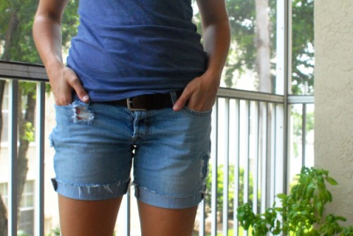 diy cuffed shorts (via whatnomints)