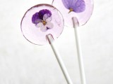 DIY flower lollipops