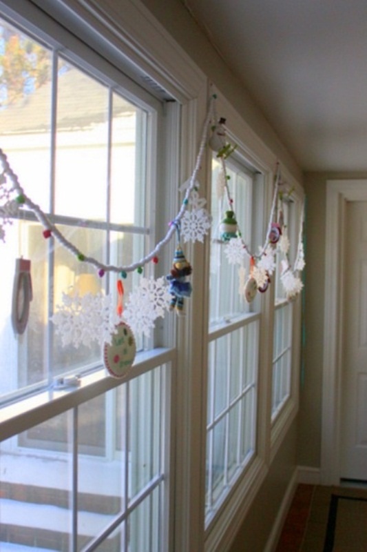Picture Of awesome winter garlands for creating an atmosphere  1