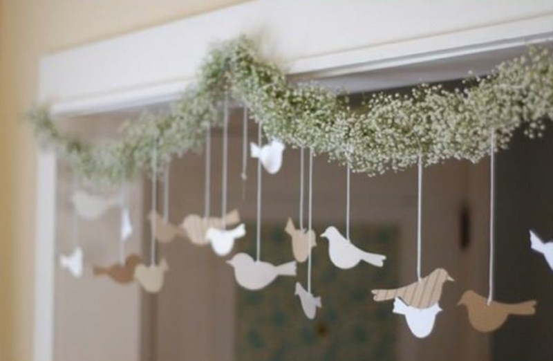 Picture Of awesome winter garlands for creating an atmosphere  2