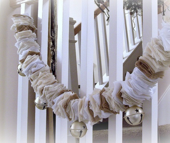 Picture Of awesome winter garlands for creating an atmosphere  4