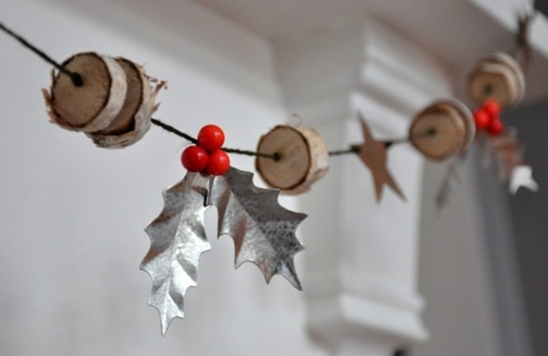 Picture Of awesome winter garlands for creating an atmosphere  5