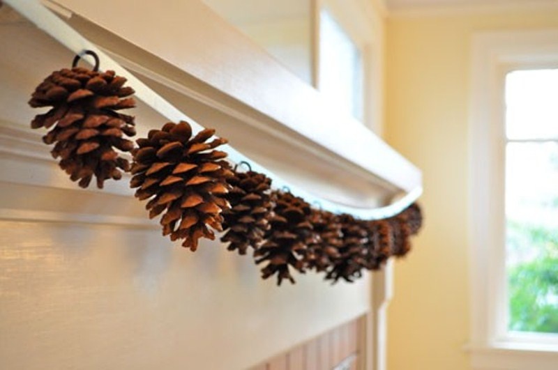 Picture Of awesome winter garlands for creating an atmosphere  9