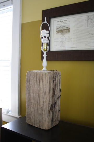 industrial driftwood lamp (via merrypad)
