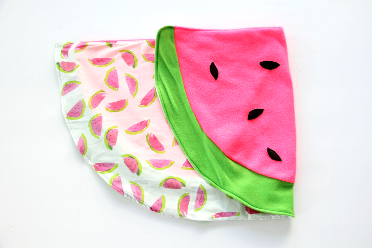Picture Of bold diy watermelon baby blanket  1